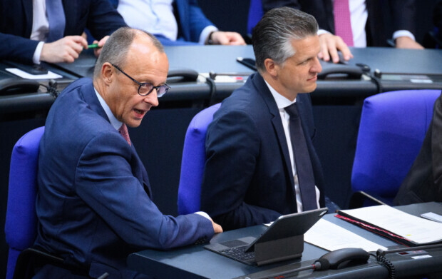 CDU und CSU versuchen sich von ihrer Schuld zu lösen – vergeblich