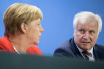 Seehofers vergiftete Glückwünsche zu Merkels CDU-Geburtstags-„Festakt“