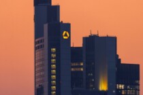 Commerzbank-Übernahme: Schlagabtausch zwischen UniCredit und Deutsche Bank?