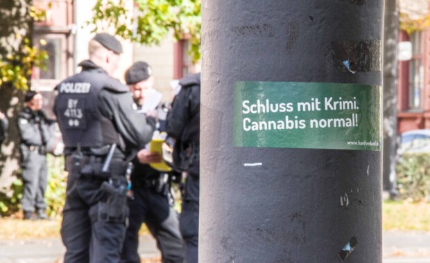 Cannabis-Legalisierung: 270.000 alte Straffälle müssen überprüft werden