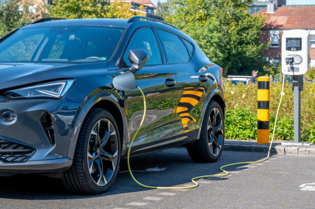 Jeder dritte E-Auto-Besitzer wechselt zum Verbrenner zurück