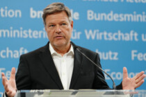 Wirtschaftsminister Robert Habeck gesteht dramatischen Absturz der Wirtschaft ein