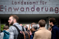 Wie Bertelsmann weismachen will, dass 300.000 Zuwanderer/Jahr genau richtig sind