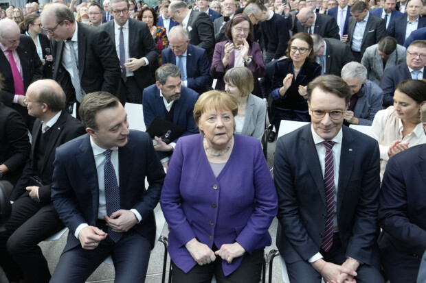 Ein letzter Kampf Angela Merkels um die Verlängerung von Rot-Grün mit CDU