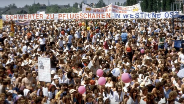 Ist Pazifismus heute rechts?